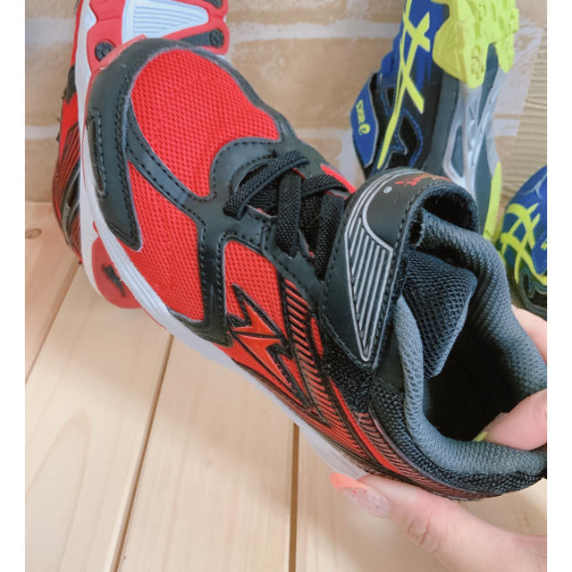 asics(アシックス)の美品　キッズ　スニーカー　アシックス　19cm スポーツ　男の子　シューズ キッズ/ベビー/マタニティのキッズ靴/シューズ(15cm~)(スニーカー)の商品写真