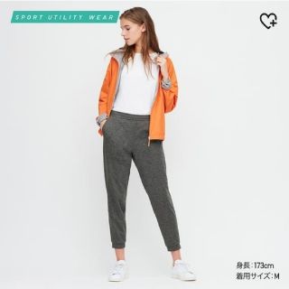 ユニクロ(UNIQLO)の新品！Sサイズ。ウルトラストレッチアクティブアンクルパンツ (ウェア)