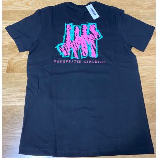 アンディフィーテッド(UNDEFEATED)のアンディフィーテッド　黒　Tシャツ　UNDEFEATED(Tシャツ/カットソー(半袖/袖なし))