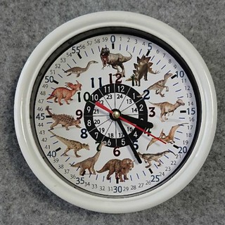 恐竜 24時間表記入り 白枠 掛け時計(知育玩具)