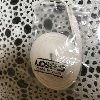 LOSERSスニーカーひも　白128cm前後(スニーカー)