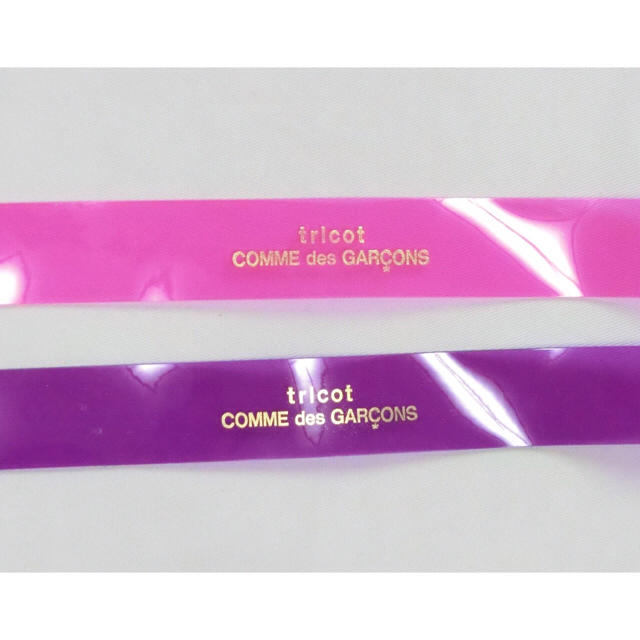 COMME des GARCONS(コムデギャルソン)のギャルソン　紫とピンクの透明ベルト2本 レディースのファッション小物(ベルト)の商品写真