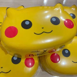 ポケモン ピカチュウ ウェットティッシュケースのみ 1点の通販 ラクマ