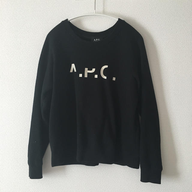 A.P.C. トレーナー ロゴ ブラック 稲垣莉生着用