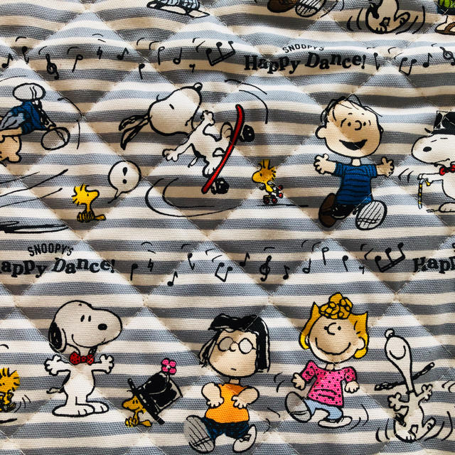 SNOOPY(スヌーピー)のSNOOPY、ミニオン、ラインキャラクターのキィルティング生地3枚セット ハンドメイドの素材/材料(生地/糸)の商品写真