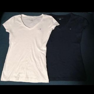 トミーヒルフィガー(TOMMY HILFIGER)のトミーヒルフィガー　ベーシックVネックＴシャツ　ネイビー&ホワイト　サイズXS(Tシャツ(半袖/袖なし))