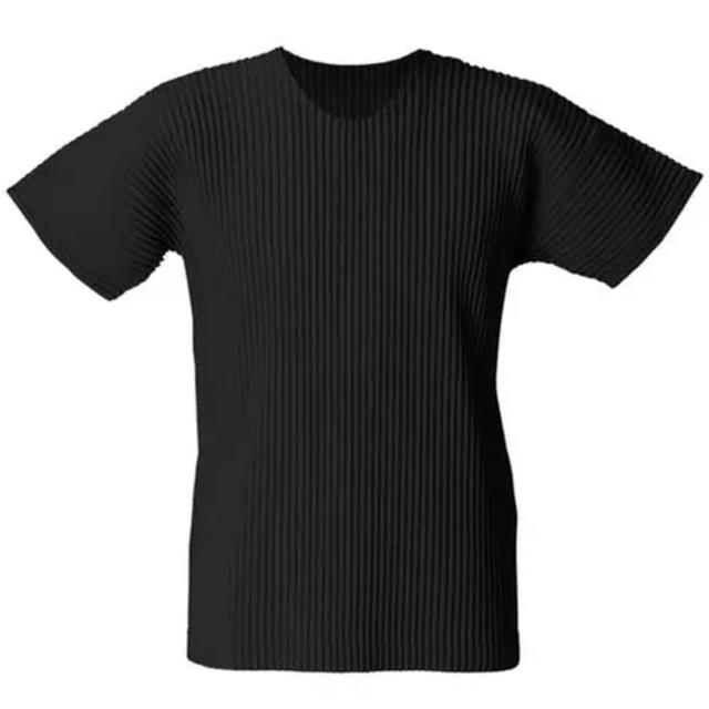 PLEATS PLEASE ISSEY MIYAKE(プリーツプリーズイッセイミヤケ)のISSEY MIYAKE HOMME PLISSE BASICS Tee 黒 3 メンズのトップス(Tシャツ/カットソー(七分/長袖))の商品写真