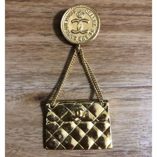 シャネル(CHANEL)の正規品 シャネル ブローチ マトラッセ バッグ ココマーク 金コイン ゴールド(ブローチ/コサージュ)