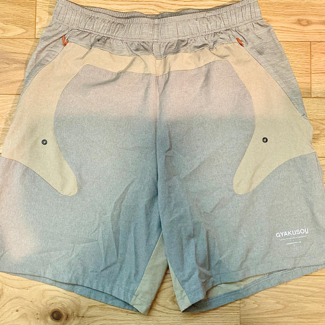 UNDERCOVER(アンダーカバー)の極美品　2011 UC ARYMMETRIC SHORTS Lサイズ メンズのパンツ(ショートパンツ)の商品写真