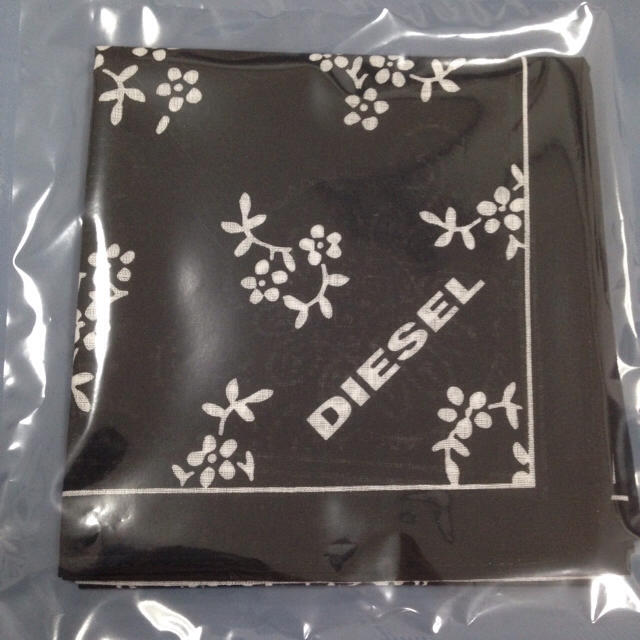 DIESEL(ディーゼル)のディーゼルのバンダナ レディースのファッション小物(バンダナ/スカーフ)の商品写真