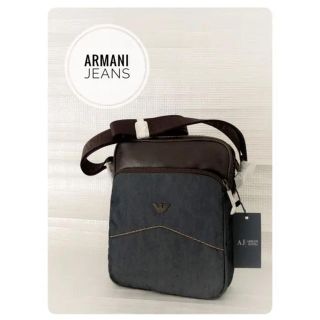 アルマーニジーンズ(ARMANI JEANS)のARMANI JESNS 新品未使用品 タグ付き ショルダーバッグ(ショルダーバッグ)