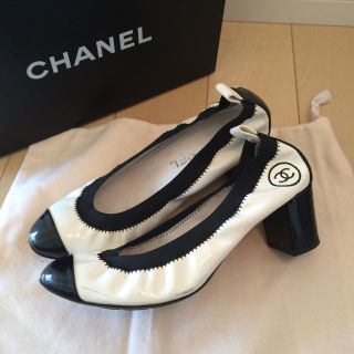 シャネル(CHANEL)のCHANEL バイカラーパンプス(ハイヒール/パンプス)