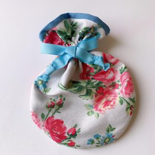 ハンドメイド୨୧⑅*.まあるい巾着袋 LAURA ASHLEY(ポーチ)