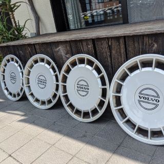 Volvo - ボルボ240 ホイールキャップ 4枚セットの通販 by lemon's shop Volvo - ボルボ240 ホイールキャップ 4枚セットの通販 by lemon's shop