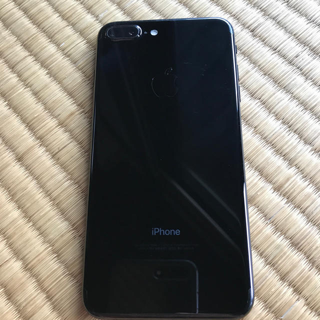 iPhone(アイフォーン)のiphone 7 plus ジャンク品　ピアノブラック スマホ/家電/カメラのスマートフォン/携帯電話(スマートフォン本体)の商品写真