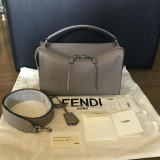 フェンディ(FENDI)のlily様 専用！ページ　フェンディ  セレリアレイ CORDA グレージュ系(ハンドバッグ)