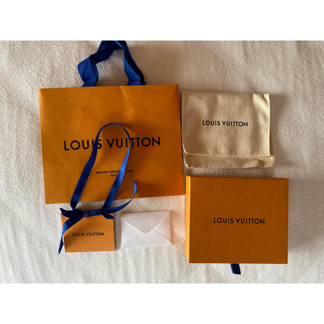 LOUIS VUITTON(ルイヴィトン)のルイヴィトン  キーケース　保存袋　空箱　ショップ袋 レディースのバッグ(ショップ袋)の商品写真