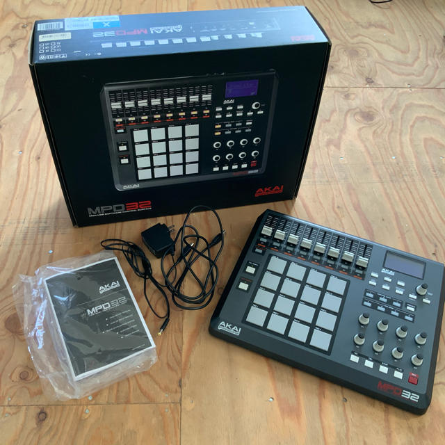 AKAI MPD32 超美品