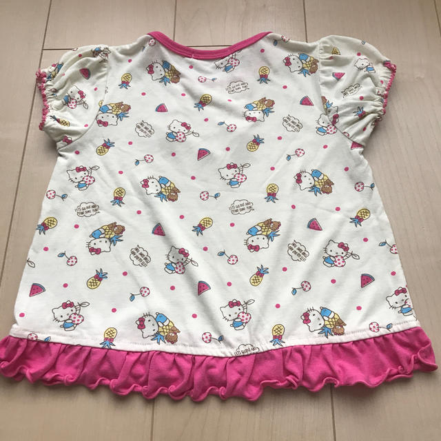 サンリオ(サンリオ)のサンリオ  ハローキティ  パジャマ  100 キッズ/ベビー/マタニティのキッズ服女の子用(90cm~)(パジャマ)の商品写真