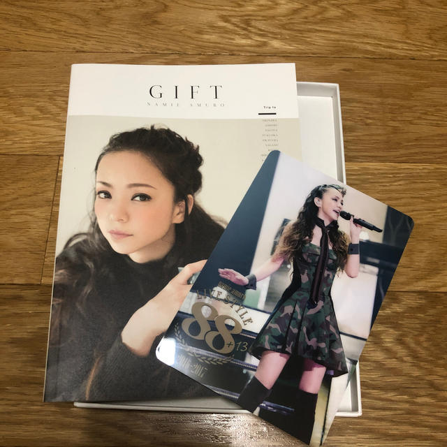 ☆安室奈美恵☆特別セット☆DVD☆タオル☆ エンタメ/ホビーのDVD/ブルーレイ(ミュージック)の商品写真