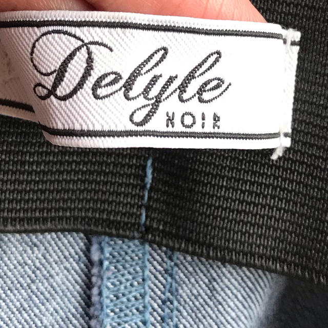 Delyle NOIR(デイライルノアール)のデイライルノアール デニムミニワンピース 夏 レディースのワンピース(ミニワンピース)の商品写真