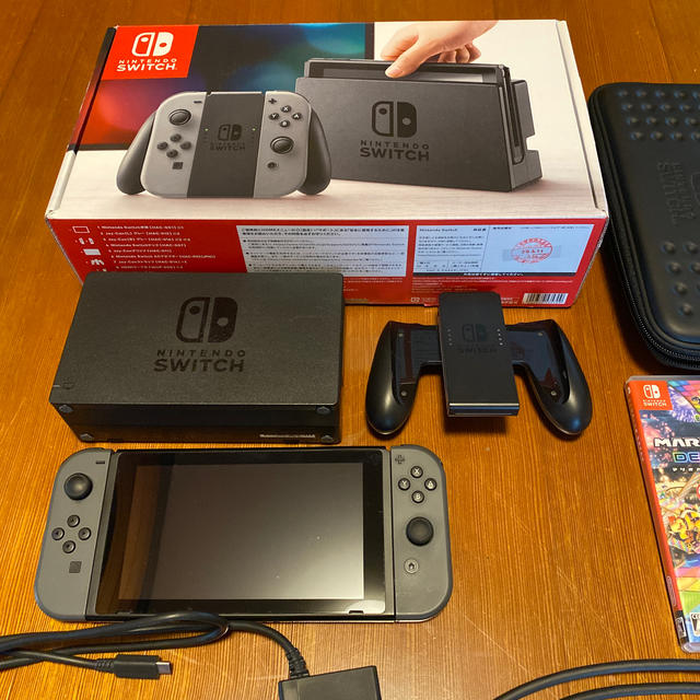 任天堂スイッチ（Switch）+マリオカートソフト付き