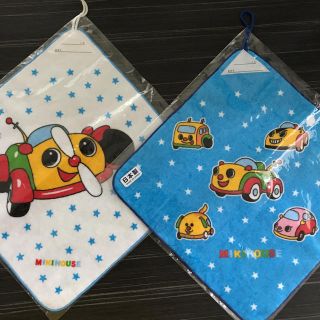 ミキハウス(mikihouse)の【新品】ミキハウス　カートくん　ループ付きハンドタオル(タオル/バス用品)