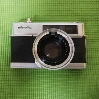 コニカミノルタ(KONICA MINOLTA)のMinolta HI-MATIC 7+フィルム２本(フィルムカメラ)