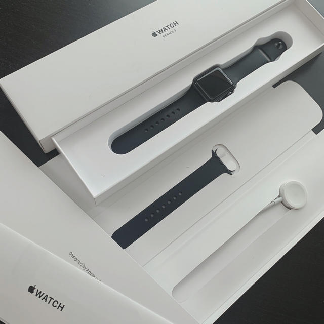 Apple Watch(アップルウォッチ)のApple Watch series3. 美品　付属品完備 メンズの時計(腕時計(デジタル))の商品写真