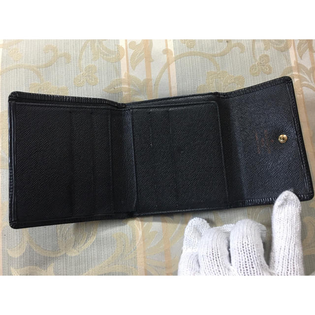 LOUIS VUITTON(ルイヴィトン)の最終価格 正規品 ルイヴィトン エピ 黒財布(必ず商品の説明を読んで下さい) メンズのファッション小物(折り財布)の商品写真