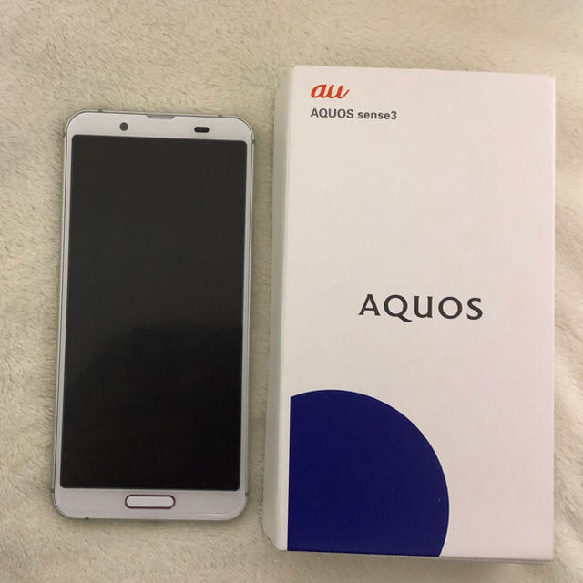 AQUOS(アクオス)のAQUOS cense3 (SHV45 White) スマホ/家電/カメラのスマートフォン/携帯電話(スマートフォン本体)の商品写真