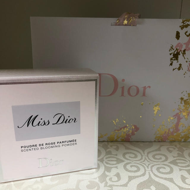 Dior(ディオール)のディオール ミスディオール ブルーミング ボディパウダー 新品 コスメ/美容のボディケア(ボディパウダー)の商品写真