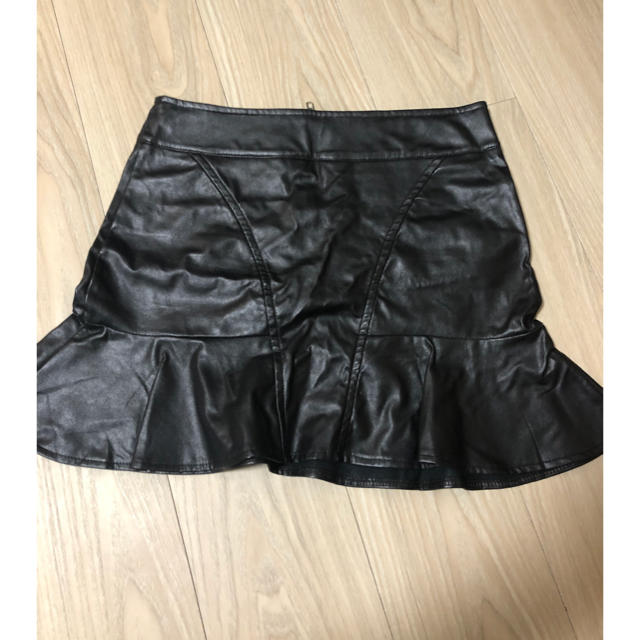 フェイクレザースカート レディースのスカート(ミニスカート)の商品写真