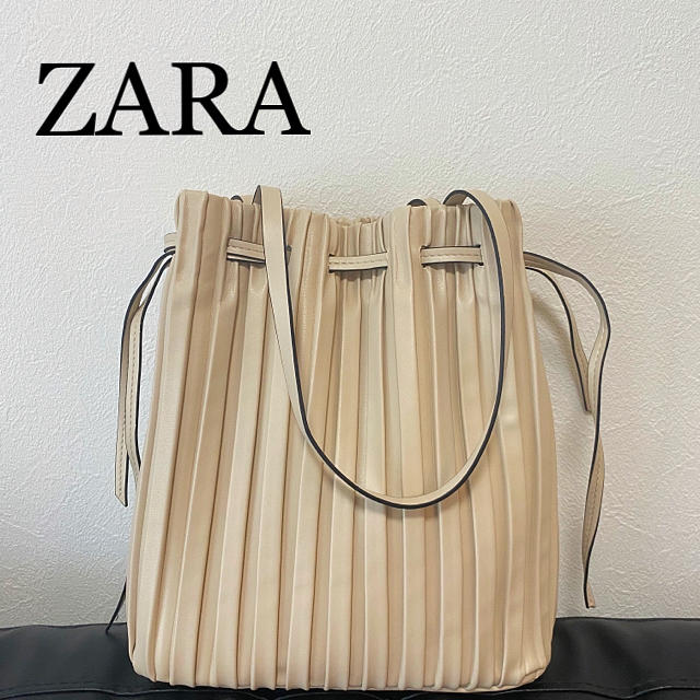 ZARA(ザラ)のZARA プリーツバッグ レディースのバッグ(ショルダーバッグ)の商品写真