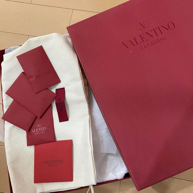 VALENTINO(ヴァレンティノ)のVALENTINO パンプス レディースの靴/シューズ(ハイヒール/パンプス)の商品写真