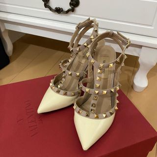 ヴァレンティノ(VALENTINO)のVALENTINO パンプス(ハイヒール/パンプス)