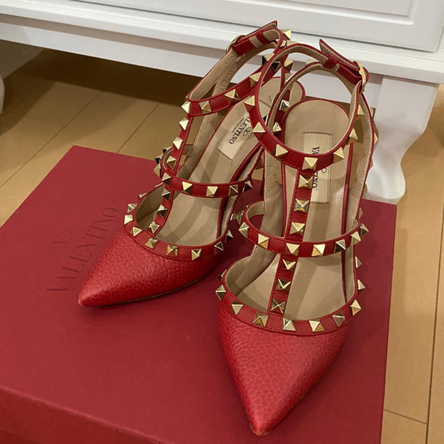 VALENTINO(ヴァレンティノ)のVALENTINO パンプス レディースの靴/シューズ(ハイヒール/パンプス)の商品写真