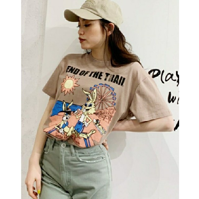 GYDA(ジェイダ)のGYDA HONNEYBUNNY Beach  Tシャツ メンズのトップス(Tシャツ/カットソー(半袖/袖なし))の商品写真