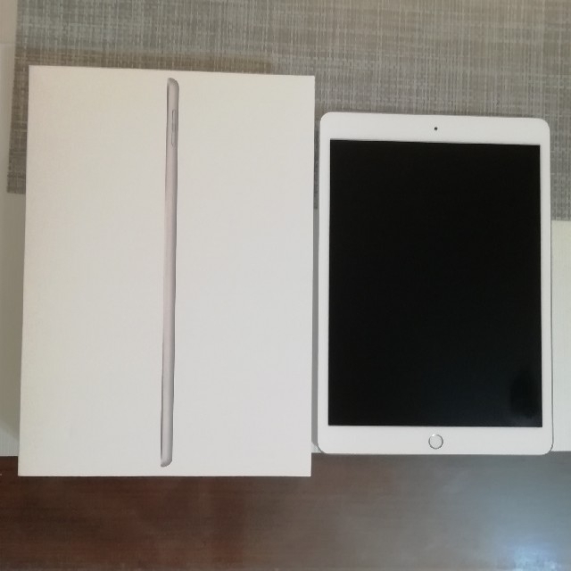 ほぼ新品★ipad7★第7世代★Wi-Fi32GBシルバー MW752J/APC/タブレット