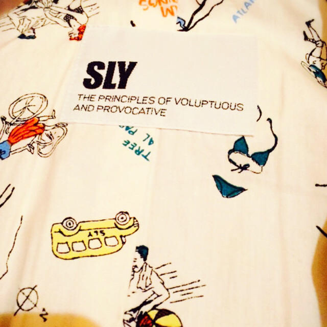 SLY(スライ)のSLY トレンチコート レディースのジャケット/アウター(トレンチコート)の商品写真