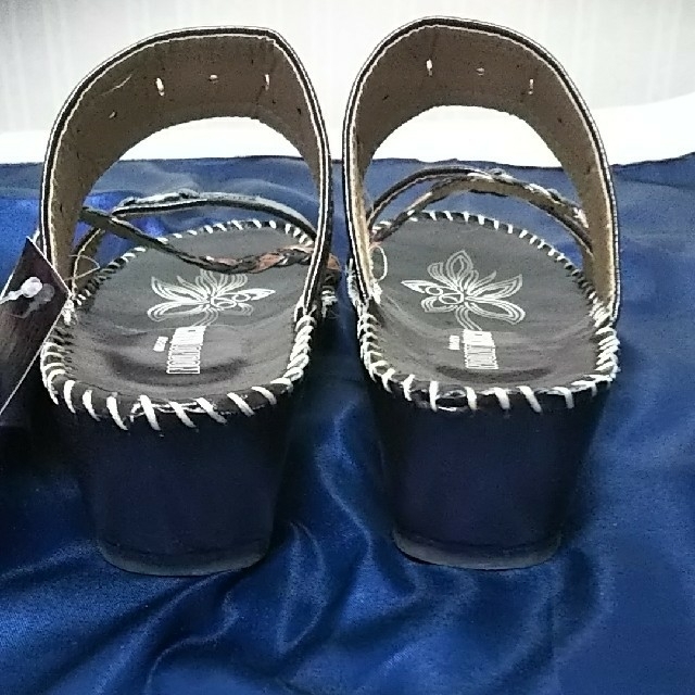 MICHIKO LONDON(ミチコロンドン)のミチコロンドン  厚底サンダル未使用品  送料込み レディースの靴/シューズ(サンダル)の商品写真
