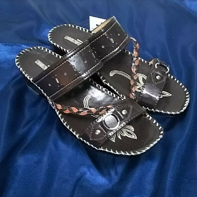 MICHIKO LONDON(ミチコロンドン)のミチコロンドン  厚底サンダル未使用品  送料込み レディースの靴/シューズ(サンダル)の商品写真