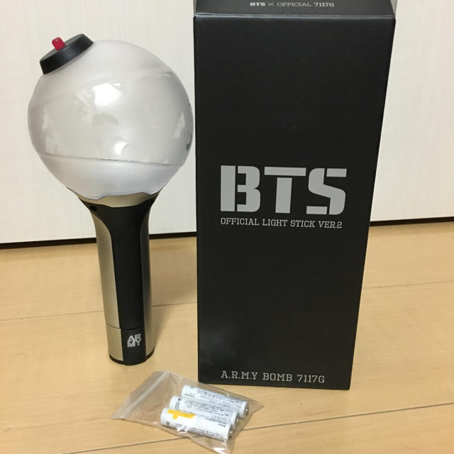 BTS ペンライト　公式乾電池付き | フリマアプリ ラクマ