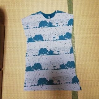 グラニフ(Design Tshirts Store graniph)のguranifuロング丈Tシャツ　1枚700円　２枚1050円☺️(Tシャツ(半袖/袖なし))