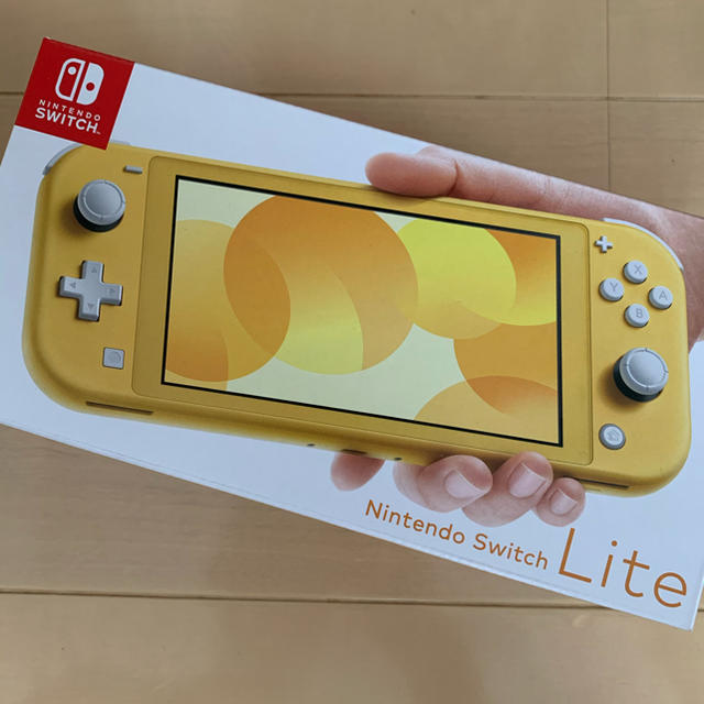 任天堂　Switch lite