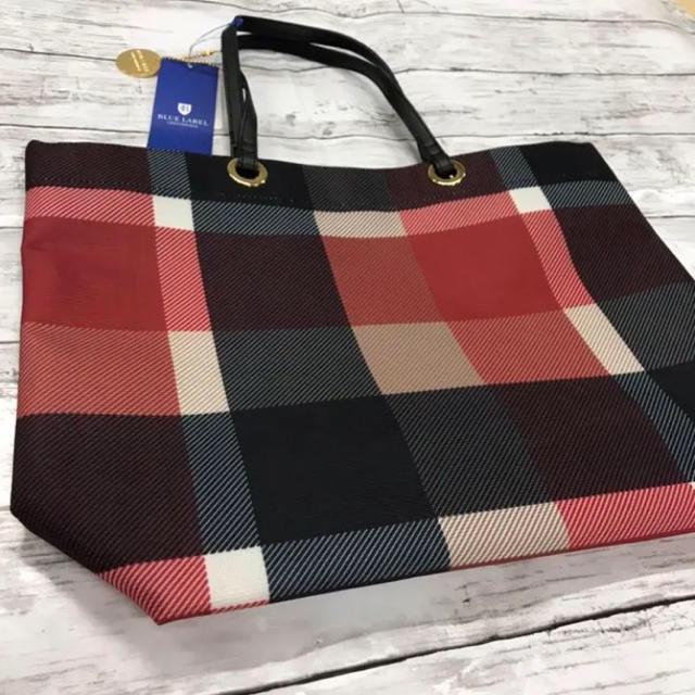 BURBERRY BLUE LABEL(バーバリーブルーレーベル)のKI.TO様専用　ブルーレーベルクレストブリッジ チェック柄 トートバッグ  レディースのバッグ(トートバッグ)の商品写真