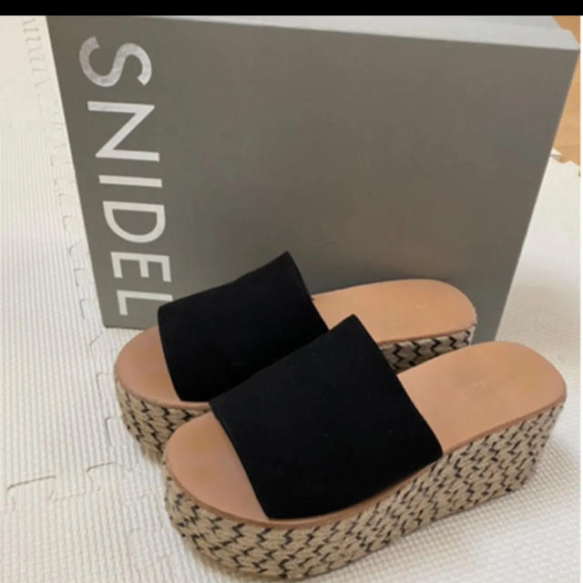 SNIDEL(スナイデル)のスナイデル  厚底サンダル　最終値下げ レディースの靴/シューズ(サンダル)の商品写真