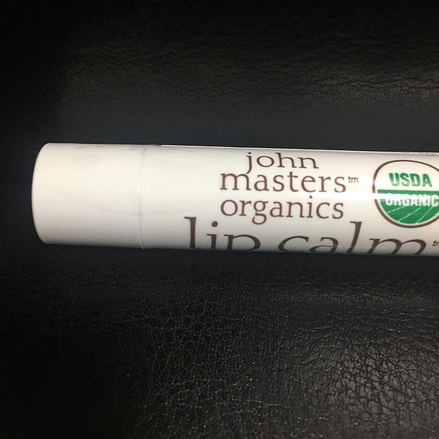 John Masters Organics(ジョンマスターオーガニック)の【ジョンマスター】リップカーム（オリジナルシトラス） コスメ/美容のスキンケア/基礎化粧品(リップケア/リップクリーム)の商品写真