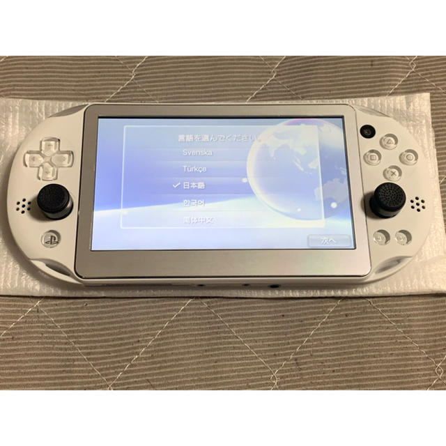 PlayStation Vita(プレイステーションヴィータ)のvita フェイト　美品　送料無料 エンタメ/ホビーのゲームソフト/ゲーム機本体(携帯用ゲーム機本体)の商品写真