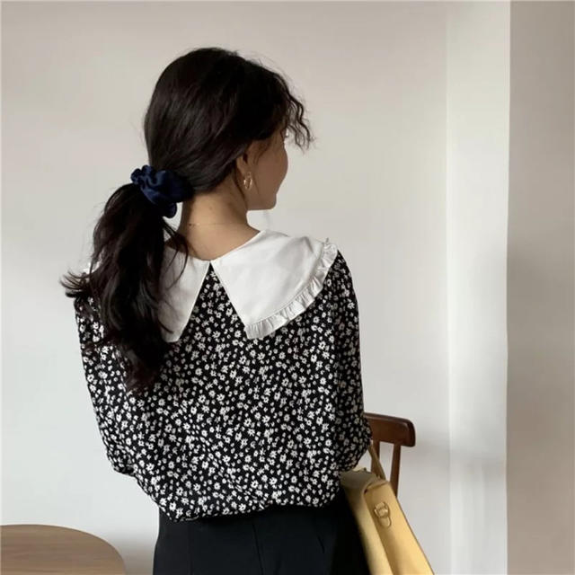 ZARA(ザラ)の【sale】フラワー襟付きトップス ❁ レディースのトップス(シャツ/ブラウス(長袖/七分))の商品写真